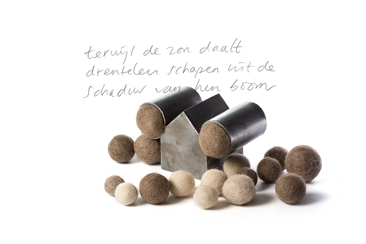 Objecten > Terwijl de zon daalt